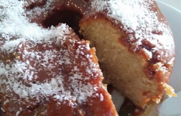 עוגת וניל נדירה בטעמה בציפוי קרמל