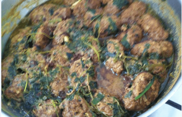 תבשיל קציצות בשר עם קמח חומוס