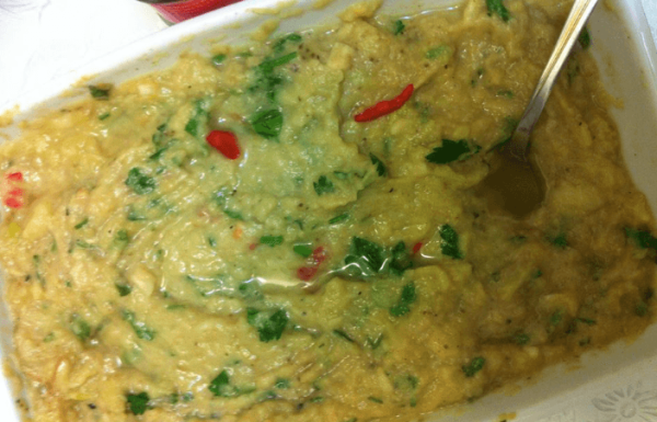 סלט חצילים קלויים בטחינה בנוסח ערבי