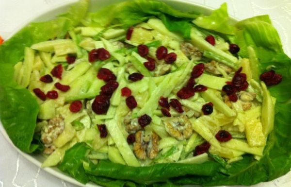 סלט וולדורף עשיר וחגיגי